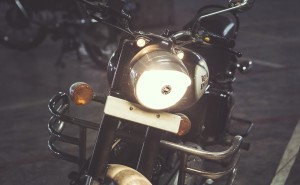 motorcycle-690582_1920